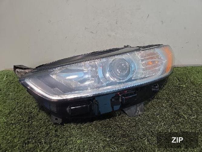 Ford Fusion 2014 — фара левая DS73 13W030 CD