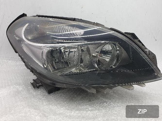 Mercedes-Benz B-Class 2013 — фара правая A2468200261