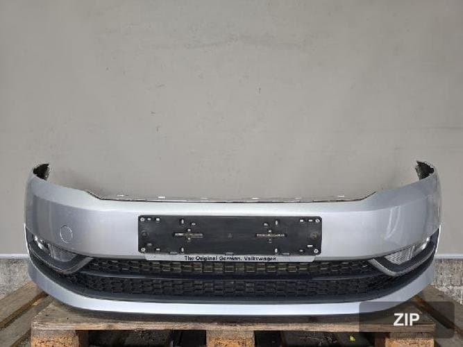 Volkswagen Passat 2015 — передний бампер