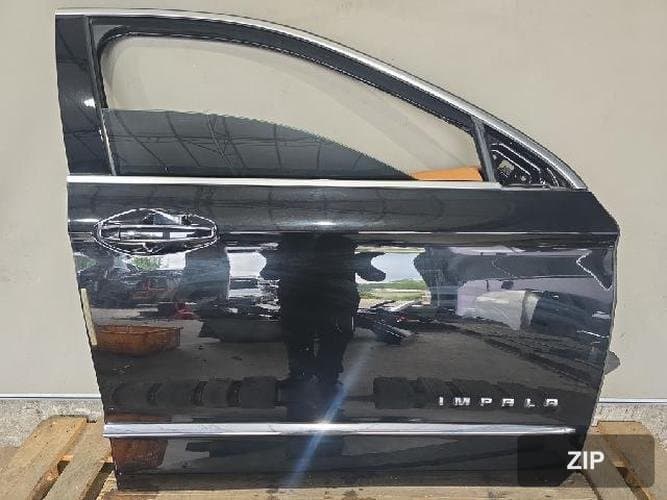 Chevrolet Impala 2016 — дверь передняя правая