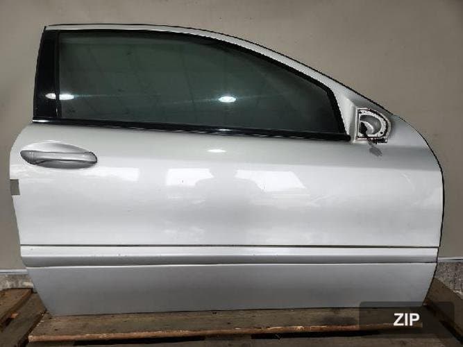 Mercedes-Benz C-класс 2002 — передняя дверь правая