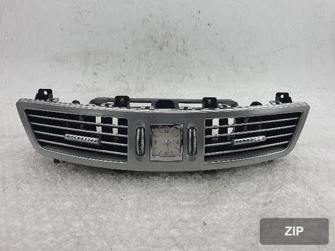 Mercedes-Benz S-класс 2006 — центральный дефлектор обдува A2218300954