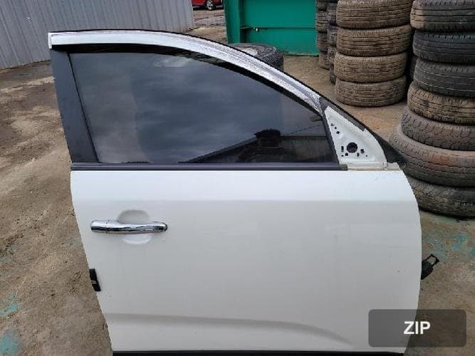 Kia Sorento 2011 — дверь передняя правая (пассажирская)