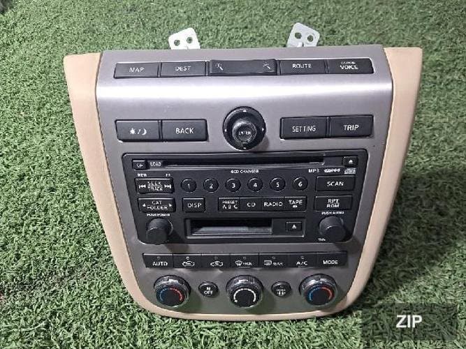 Nissan Juke 2006 — AV система 28188CC200