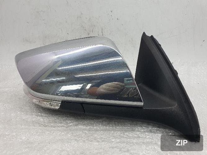 Chevrolet Impala 2016 — боковое зеркало правое (23410938)