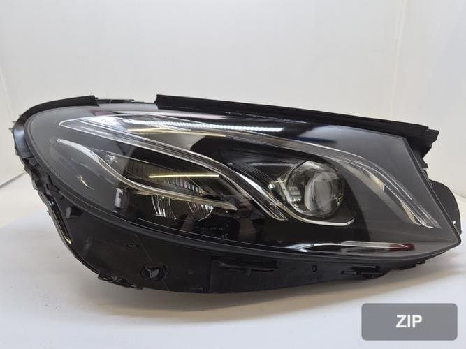 Mercedes-Benz E-класс 2020 — фара правая