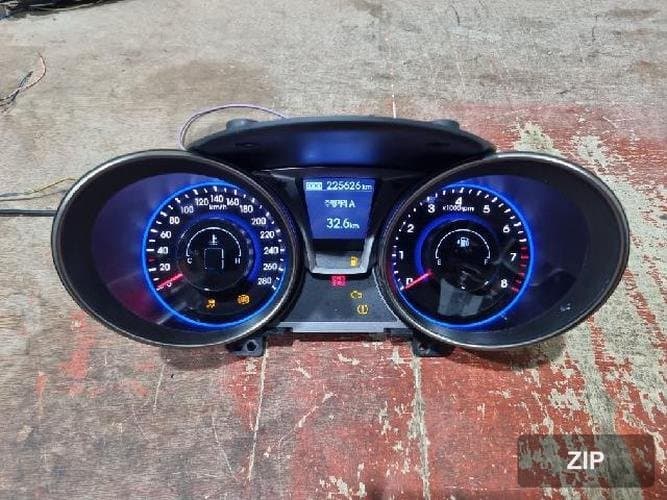Hyundai Genesis 2012 — приборная панель 94033-2M040