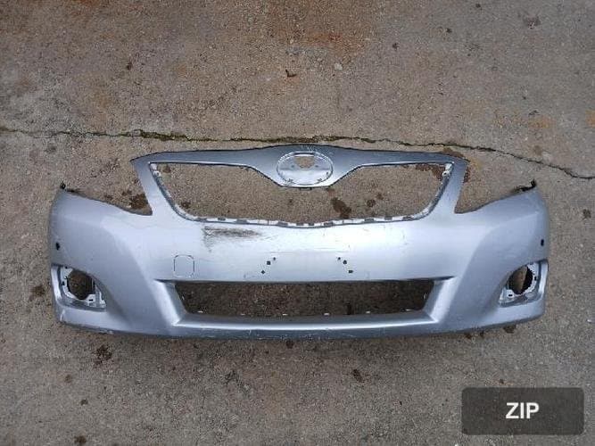 Toyota Camry 2010 — передний бампер