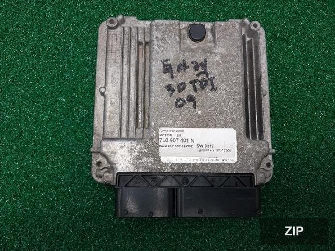 Блок управления двигателем (ECU) 7L0 907 401 N