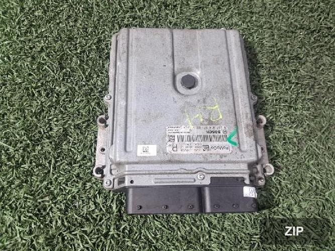 Jaguar XF 2010 — блок управления двигателем ECU PX2Q-12A650-PAF