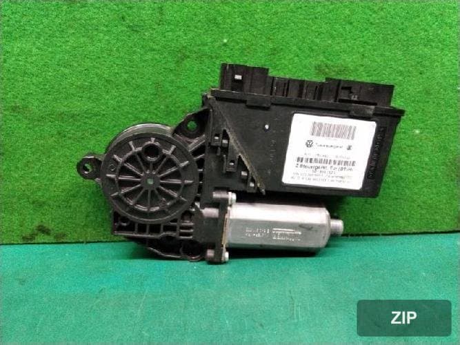Volkswagen Phaetons 2008 — мотор стеклоподъёмника правый 3D1959702L