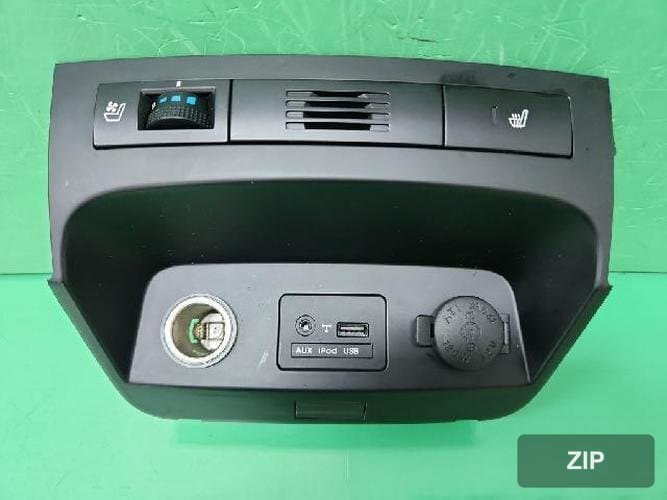 Kia Sorento 2010 — панель приборов