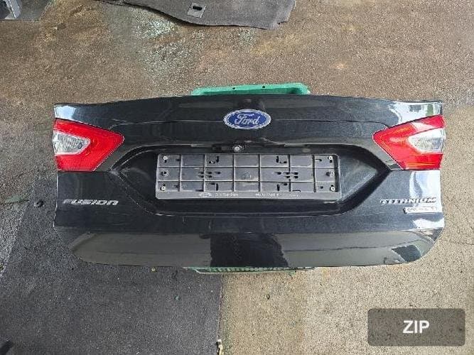 Ford Fusion 2014 — крышка багажника