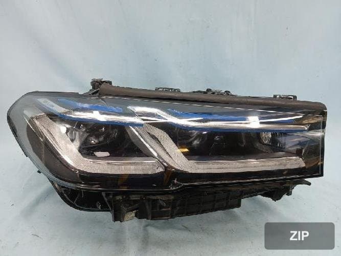 BMW 5-series 2023 — фара правая