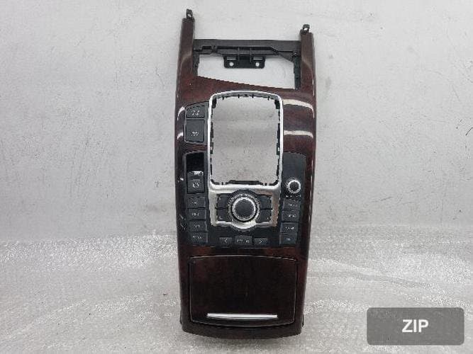 Audi A6 2008 — накладка центральной консоли с деревом 4F1 864 261 C