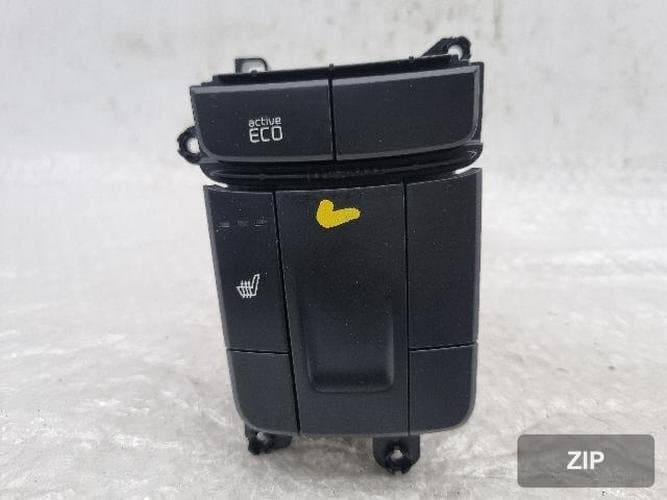 Kia K5 2018 — кнопка/переключатель 93300-D4DG0