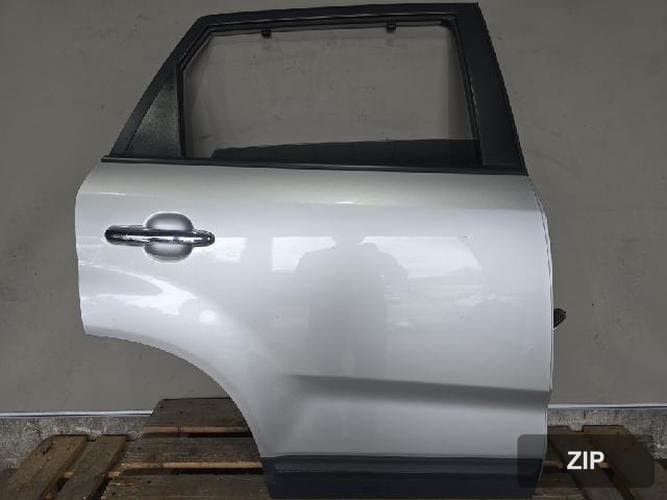 Kia Sorento 2014 — дверь задняя правая
