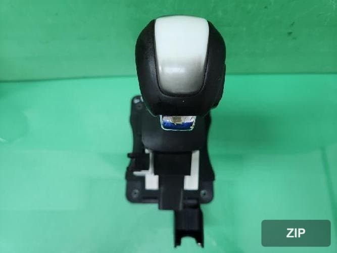 GM Daewoo Aveo 2014 — рычаг переключения передач