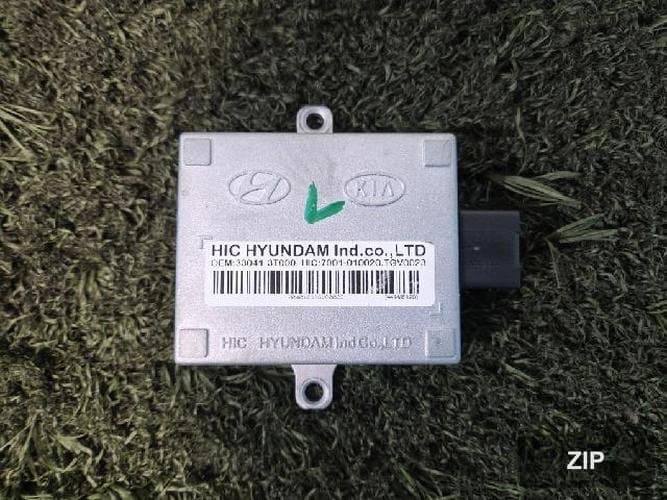 Hyundai Equus 2014 — блок управления топливным насосом 33041 3T000