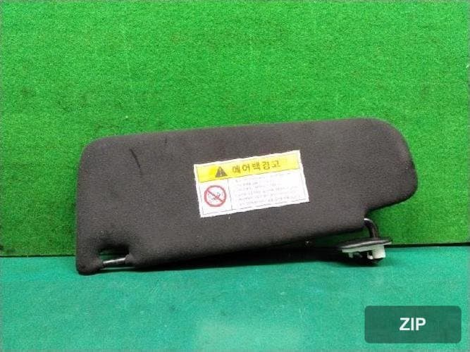 Maserati Ghibli 2017 — козырёк солнцезащитный правый