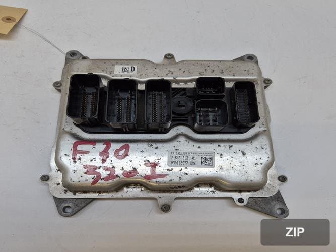 BMW 3 Series 2012 — блок управления двигателем ECU 7643313