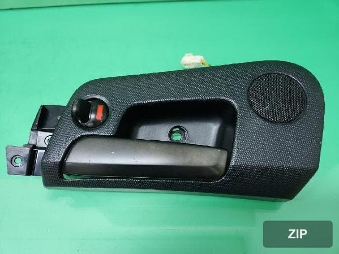 KG Mobility Korando 2014 — фиксатор двери 1