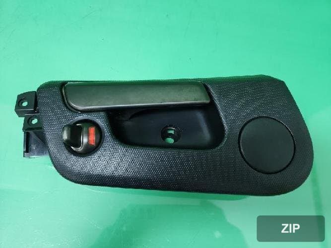 KG Mobility Korando 2014 — защелка двери 1