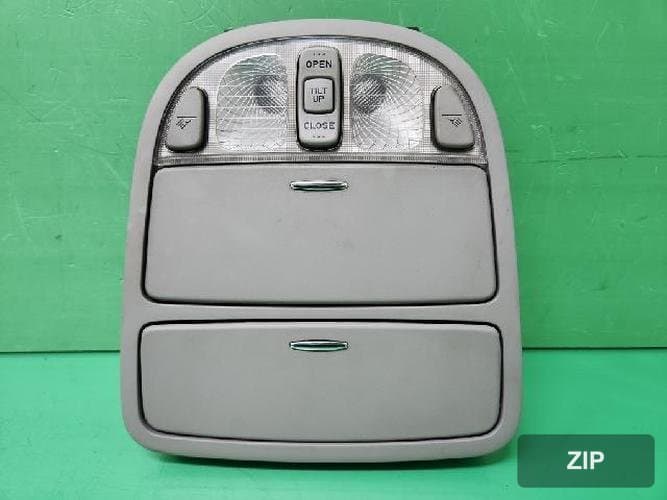 Hyundai Santa Fe 2010 — внутренний светильник 5