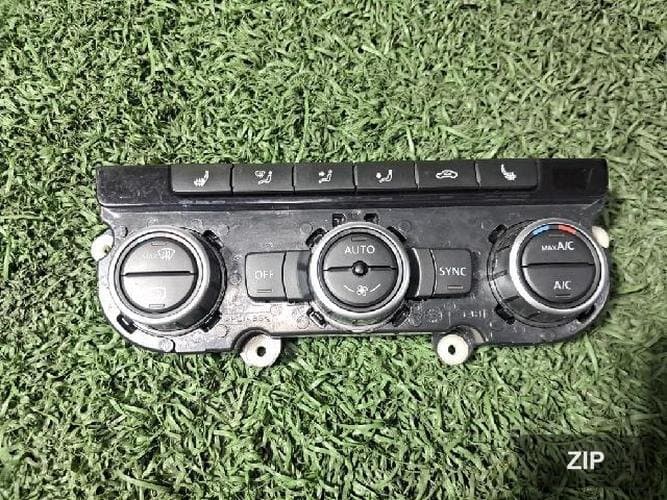 Volkswagen Passat 2015 — переключатель управления отопителем и кондиционером 561 907 044AP