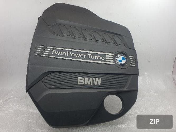 BMW X5 2013 — крышка двигателя