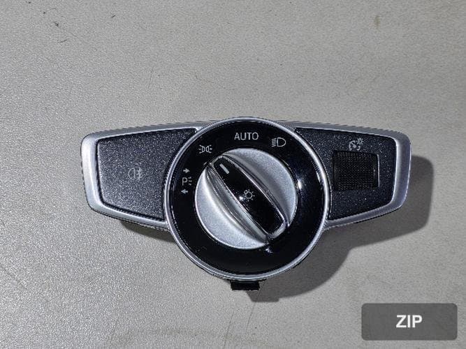 Mercedes-Benz E-класс 2019 — кнопка/переключатель A2229055508