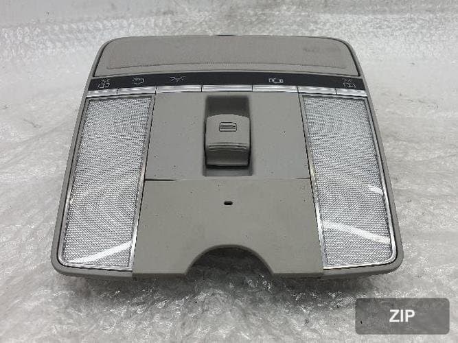 Mercedes-Benz S-Class 2008 — плафон салона (тип с панорамной крышей)
