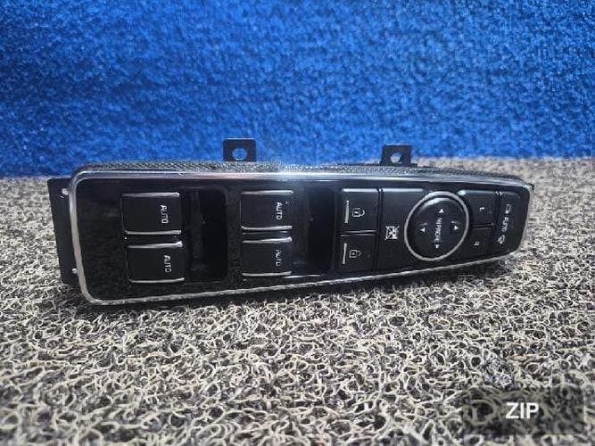 Kia K9 2014 — кнопка стеклоподъемника 935703T200