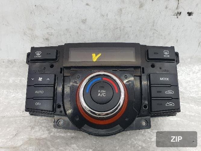 Kia Forte 2010 — блок управления отопителем и кондиционером 97250-1M510