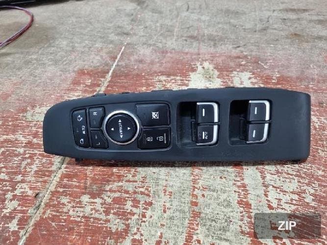 Kia Sorento 2018 — выключатель стеклоподъемника 93570-C5BA0
