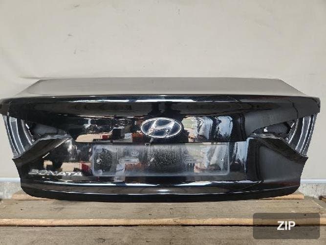 Hyundai Sonata 2015 — крышка багажника