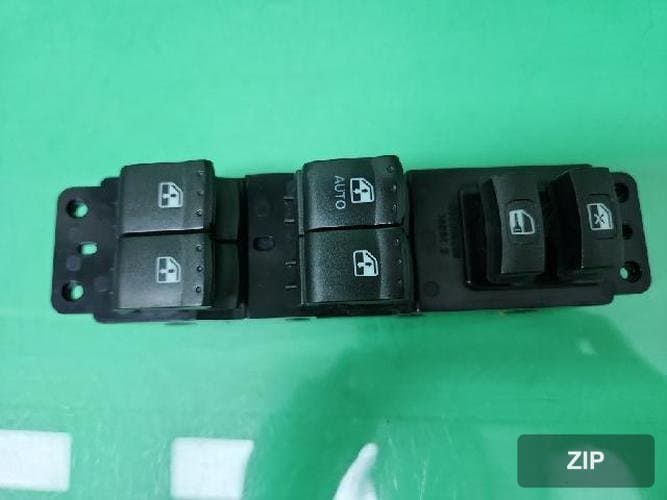 KG Mobility Korando 2014 — блок выключателей стеклоподъемников