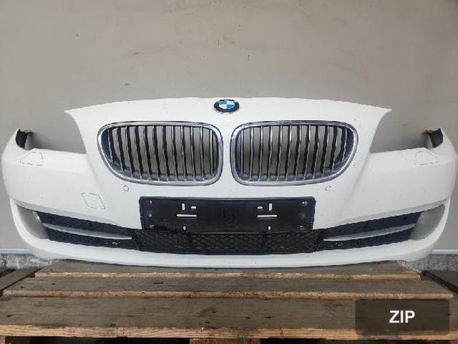BMW 5 Series 2011 — передний бампер