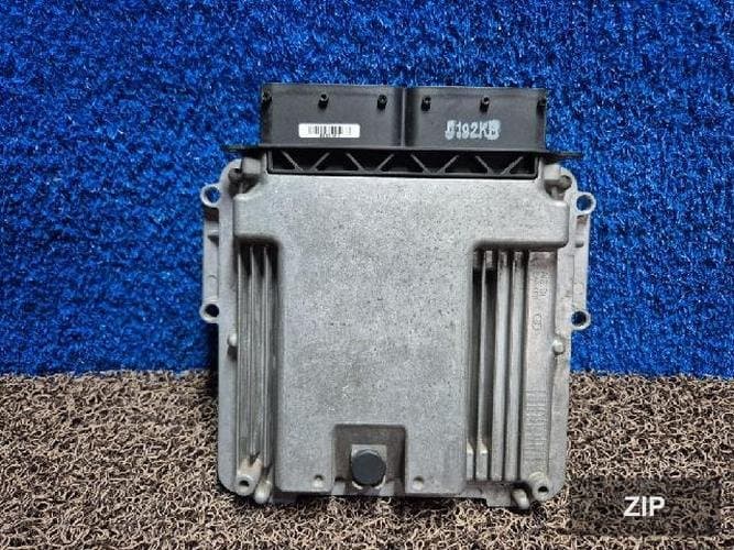 Kia Forte 2013 — блок управления двигателем ECU 391102BAJ2