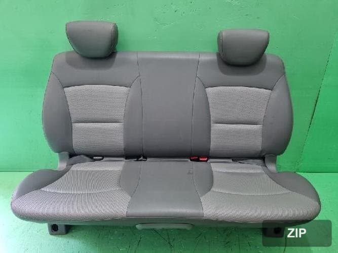 Hyundai Grand Starex 2011 — сиденье