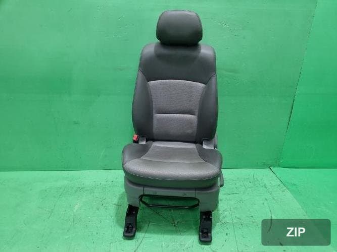 Hyundai Grandstarex 2011 — сиденье 4