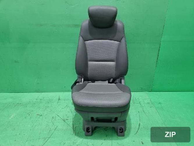 Hyundai Starex 2011 — сиденье 6-е