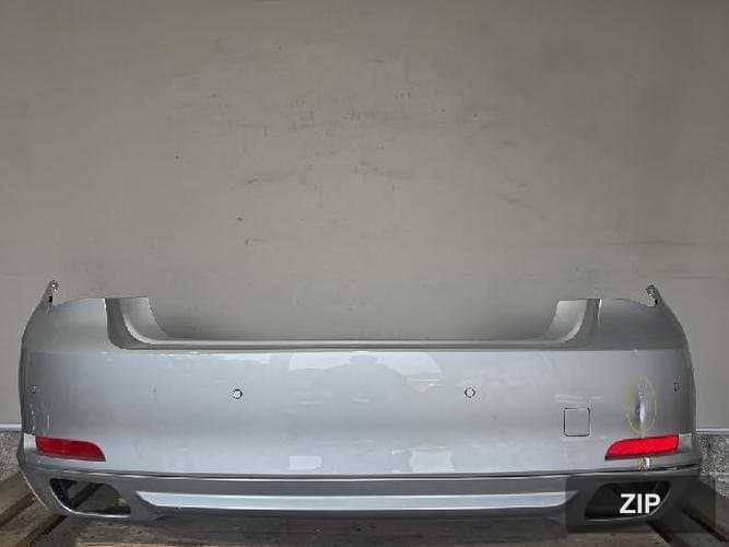 BMW 7 Series 2011 — задний бампер