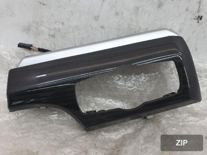 BMW 5 Series 2014 — накладка панели приборов 9292277-03