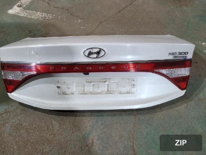 Hyundai Grandeur 2012 — крышка багажника