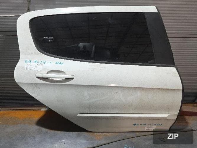 Peugeot 308 2012 — дверь задняя правая