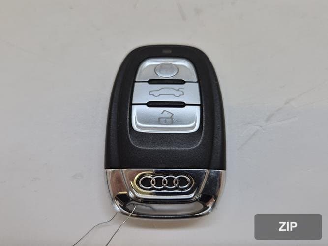Audi A6 2012 — пульт управления (ключ)