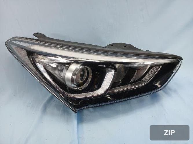 Hyundai Santa Fe 2017 — фара правая HID