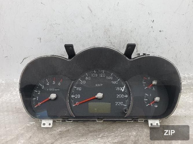 Kia Cerato 2006 — приборная панель 94004-2F035