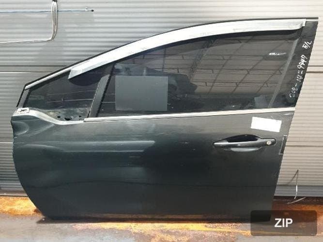 Peugeot 208 2014 — дверь передняя левая 9807820780